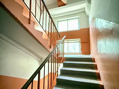 квартира за адресою Олександра Довженка вул., 8