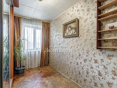 квартира за адресою Верховної Ради бульв., 33/1