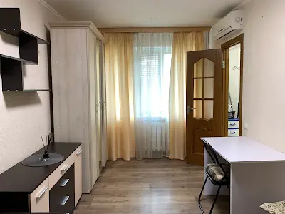 квартира за адресою Академіка Корольова вул., 10-В