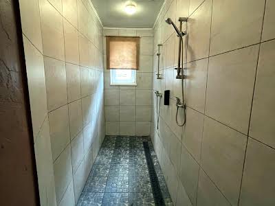 комерційна за адресою Зелена вул., 85