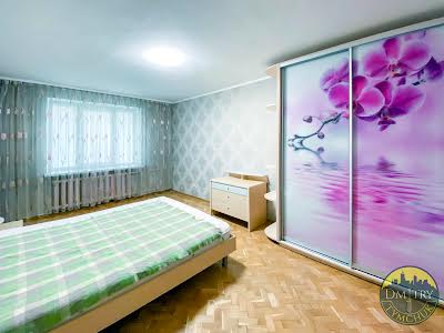 квартира за адресою Володимира Івасюка просп. (Героїв Сталінграду), 14-Б