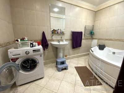 квартира за адресою Драгоманова вул., 31-Б