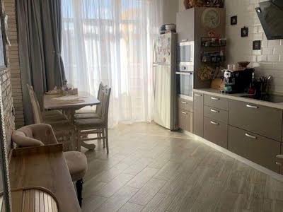 квартира за адресою Сім'ї Кульженків вул. (Петра Дегтяренка), 31-А