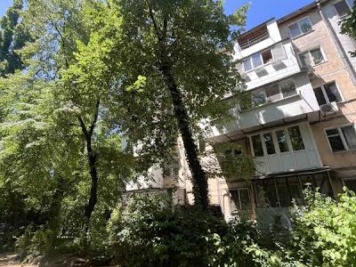 квартира за адресою Космонавтів вул., 48