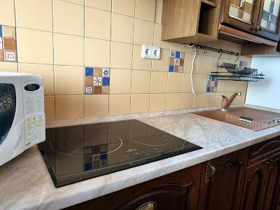квартира за адресою Панаса Мирного вул., 17
