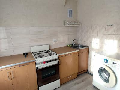 квартира за адресою Братиславська вул., 42