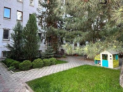 квартира по адресу Еленовская ул., 10