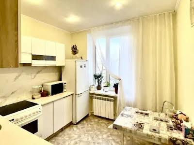 квартира за адресою Будівельників вул., 38/14