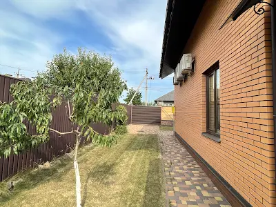 будинок за адресою Центральна вул., 15