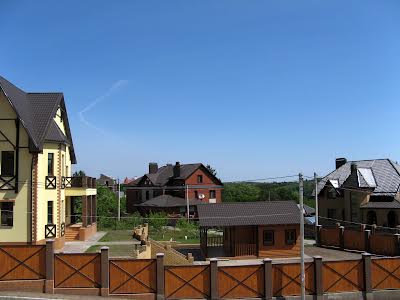 будинок за адресою с. Лісники, Стежки вул.
