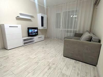 квартира по адресу Ревуцкого ул., 42 Б