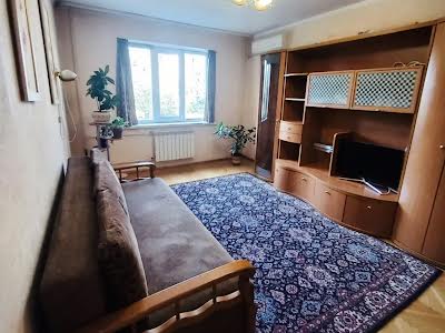 квартира по адресу Ревуцкого ул., 24/4