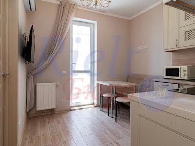 квартира за адресою Сім'ї Кульженків вул. (Петра Дегтяренка), 37