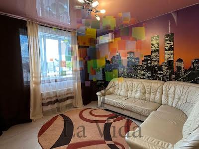 квартира за адресою Волинська вул., 8