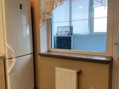 квартира за адресою Верховинна вул., 37