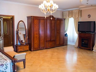 будинок за адресою Шкільна, 19б