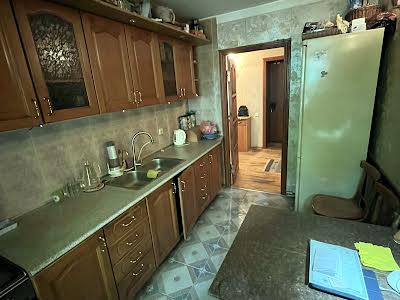 квартира по адресу Оболонская ул., 13-15