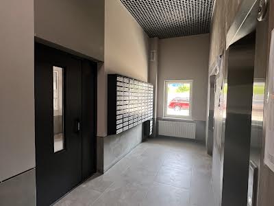 квартира за адресою Озерна вул., 20