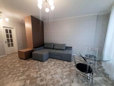 квартира за адресою Соборності просп. (Возз'єднання), 30-А