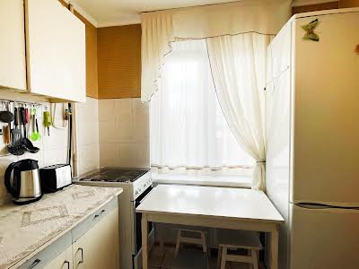 квартира за адресою Композитора Лятошинського вул., 14-А