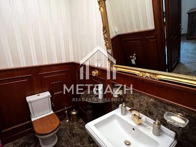 комерційна за адресою Київ, Володимирська вул., 49-А
