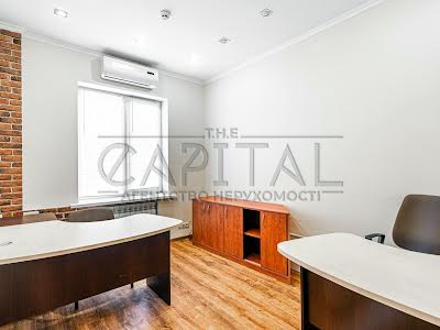 коммерческая по адресу Оболонская ул., 21