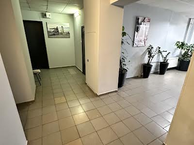 квартира за адресою Дніпровська набережна вул., 1