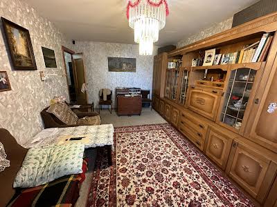 квартира за адресою Автозаводська вул., 93