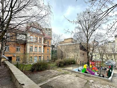 квартира за адресою Олександра Кониського вул., 30
