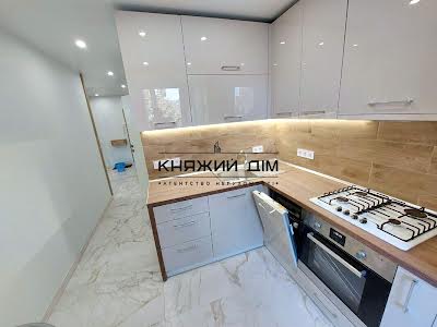 квартира по адресу Бутышев пер. (Андрея Иванова ул.), 17