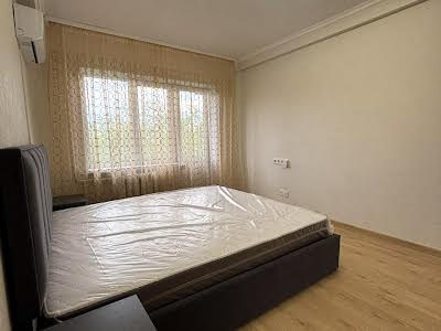 квартира за адресою Братиславська вул., 14