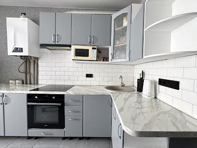 квартира за адресою Джерельна вул., 10