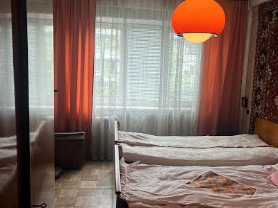 квартира по адресу Строителей ул., 6а