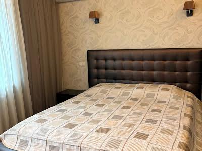квартира за адресою Дніпровська набережна вул., 19