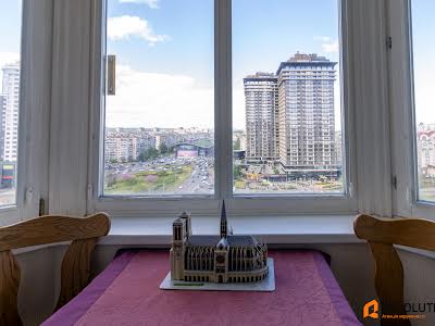 квартира по адресу Оболонский просп., 22-В