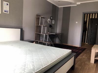квартира за адресою Київ, Михайла Максимовича вул. (Онуфрія Трутенка), 7