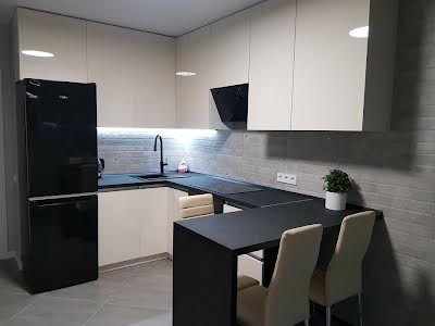 квартира за адресою Микільсько-Слобідська вул., 8
