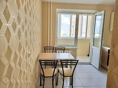 квартира за адресою Дарницький бульв., 12