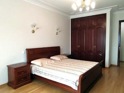 квартира по адресу Кловский спуск, 5