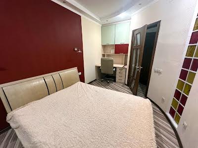 квартира за адресою Олени Пчілки вул., 2