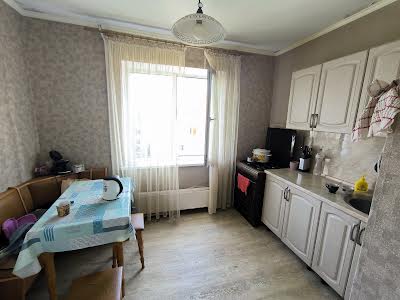 квартира за адресою Європейського Союзу просп. (Правди), 70-А