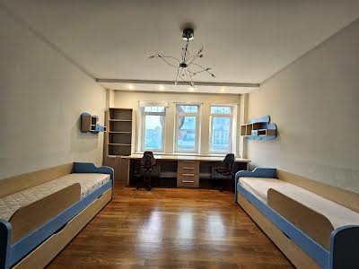 квартира за адресою Панаса Мирного вул., 8