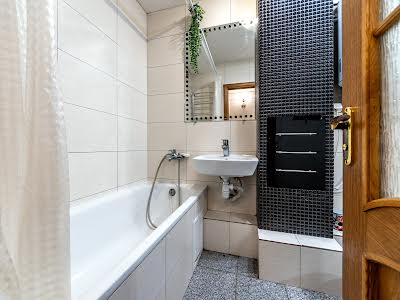 квартира за адресою Михайла Бойчука вул. (Кіквідзе), 34