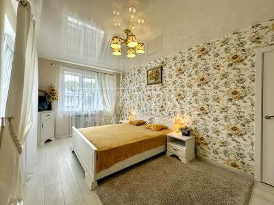 будинок за адресою Серпнева, 9