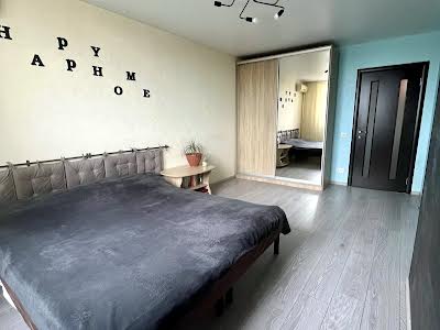 квартира за адресою Київ, Соломії Крушельницької вул., 15