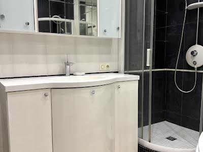квартира за адресою Василя Тютюнника вул. (Анрі Барбюса), 37/1