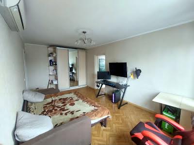квартира по адресу Миропольская ул., 3