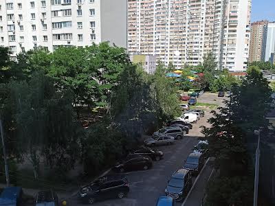 квартира за адресою Драгоманова вул., 10
