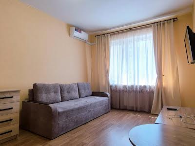 квартира за адресою Бориса Гмирі вул., 12-Б