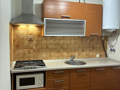 квартира за адресою Олени Теліги вул., 13/14
